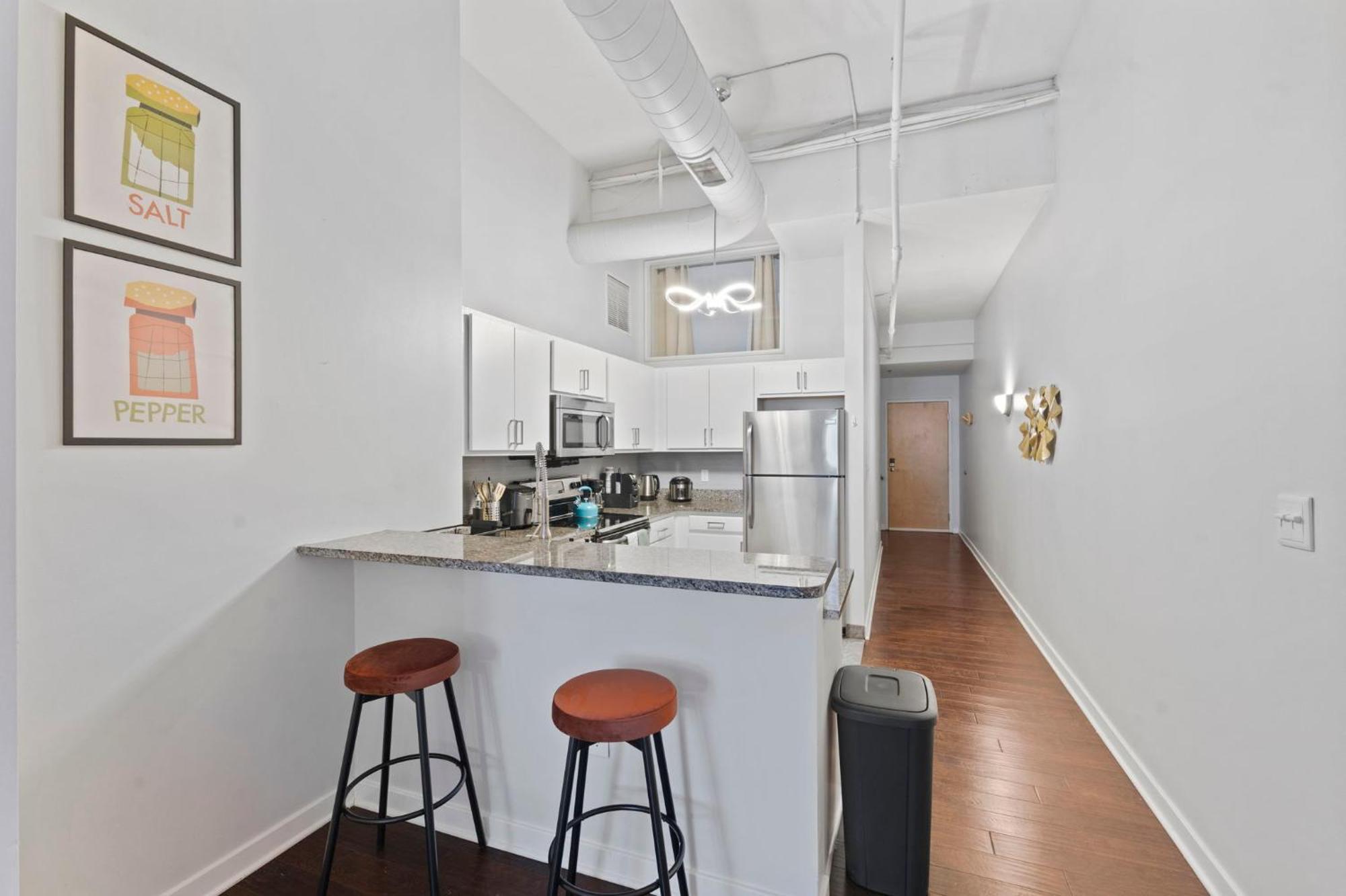 Indy Urban Stay - Skywalk Access - Convention Center - Sleeps7 Indianapolis Exteriör bild